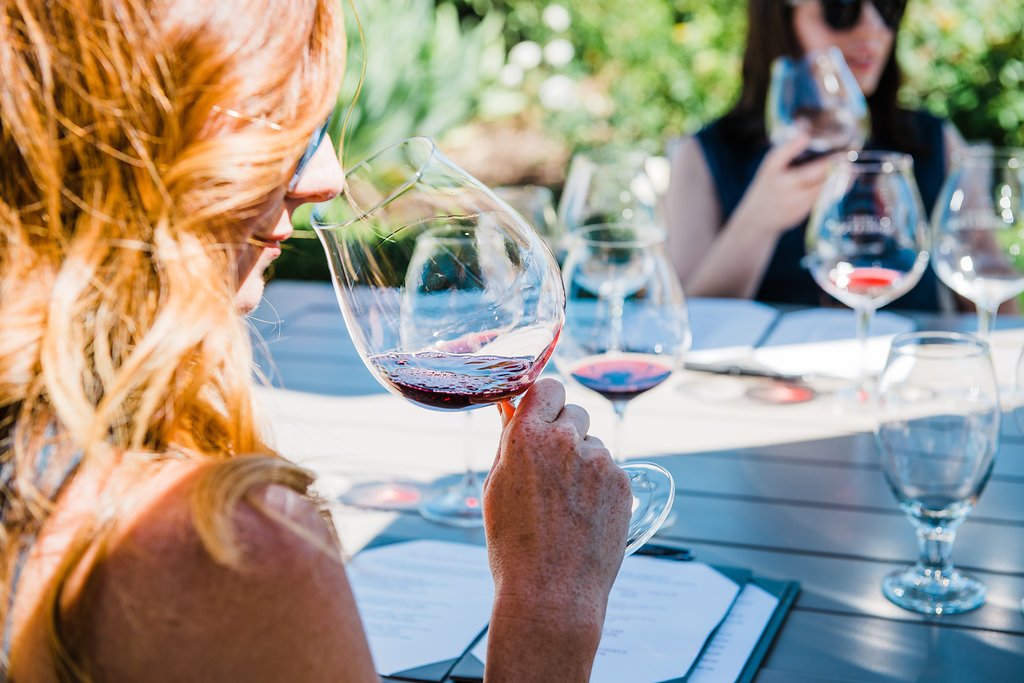 The Gran Moraine Tasting Room in Yamhill, Oregon has spectacular views & a lovely patio to enjoy while sipping on their Pinot Noir, Chardonnay & Rosé wine.