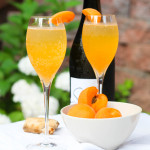 Apricot Ginger Bellinis - Replace your traditional mimoa wih this super EASY to make cocktail! platingsandpairings.com
