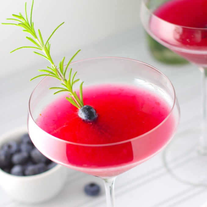 Blueberry Lemon Drop | platingsandpairings.com