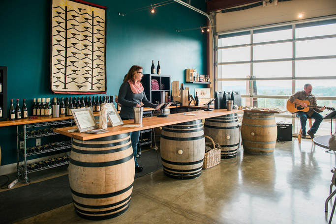 Raptor Ridge Winery - Wine Tasting in Newberg, Oregon | platingsandpairings.com