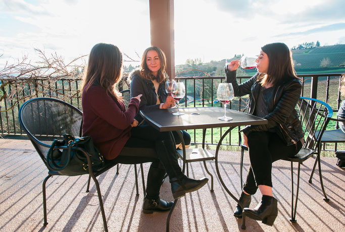 Wine Tasting at De Ponte Cellars in Dayton, Oregon - This lovely winery is in the heart of Oregon's Willamette Valley | platingsandpairings.com