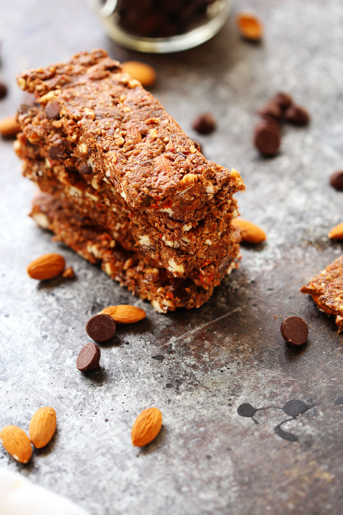 Homemade Energy Bars with Dark Chocolate Platings + Pairings