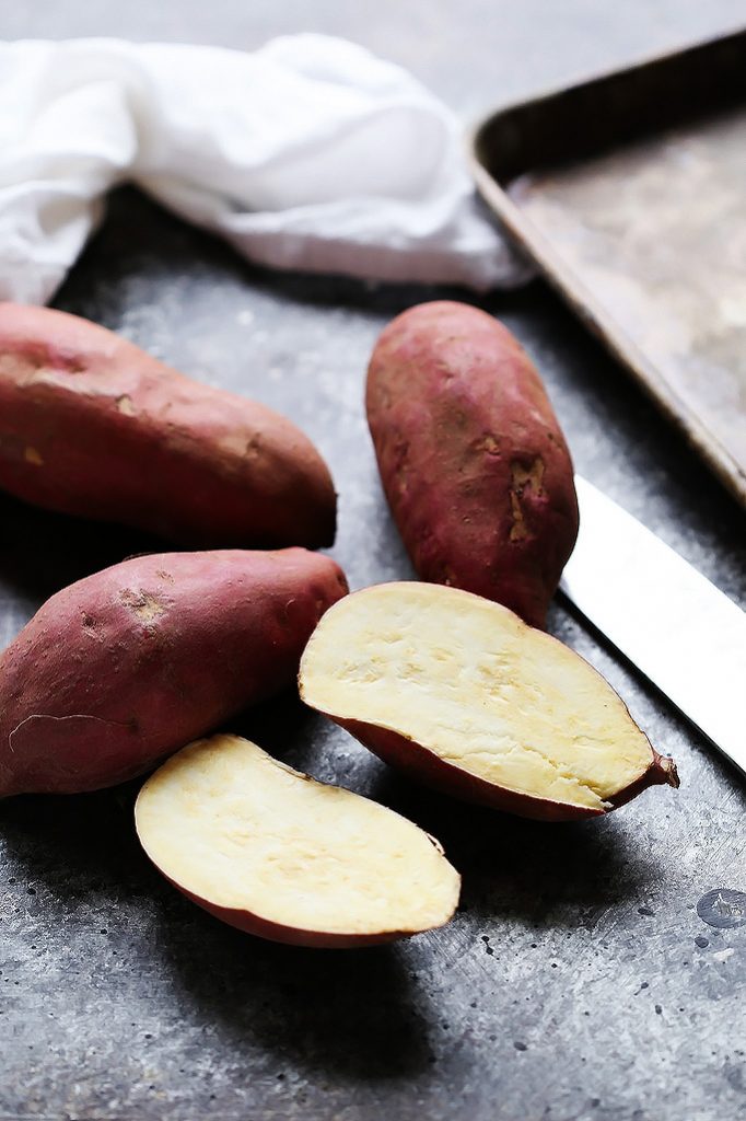 These Sweet Potato Dog Chews only use one-ingredient to make a healthy, homemade dog treat for your favorite pet! DIY dog treats are a great gift too! | platingsandpairings.com