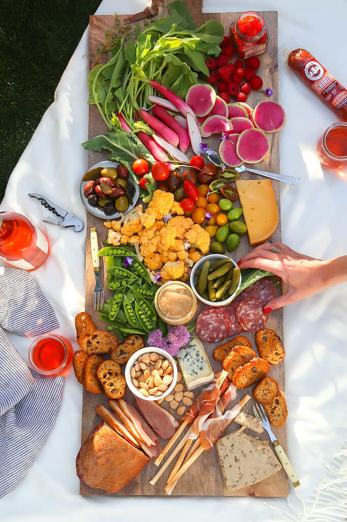 How to Host a Rosé Wine Party