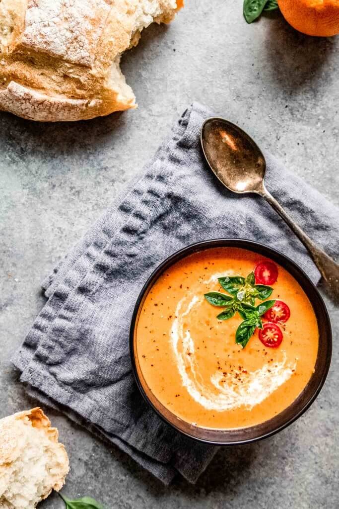 Easy Tomato Bisque Recipe (Creamy + Delicious!!)
