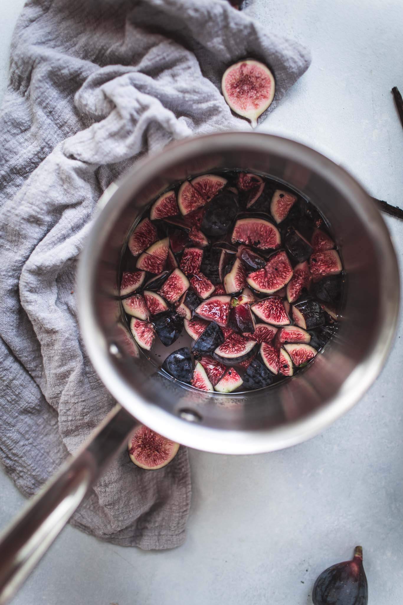 Figs in saucepan