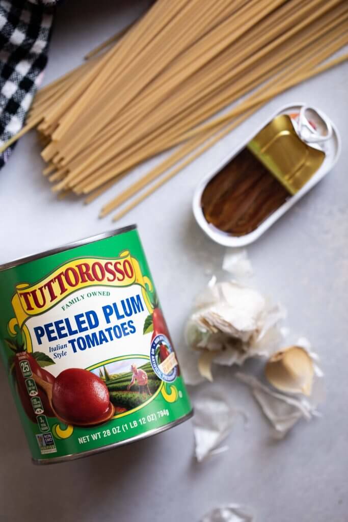 Ingredients for roasted tomato sauce.