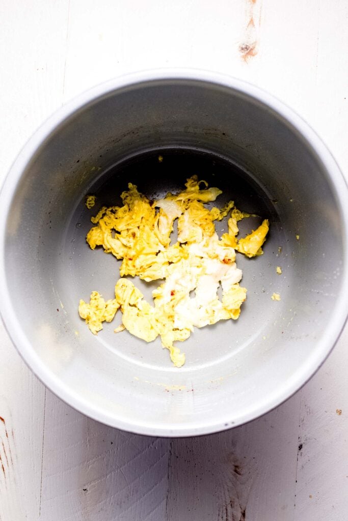 Scrambled eggs in instant pot.
