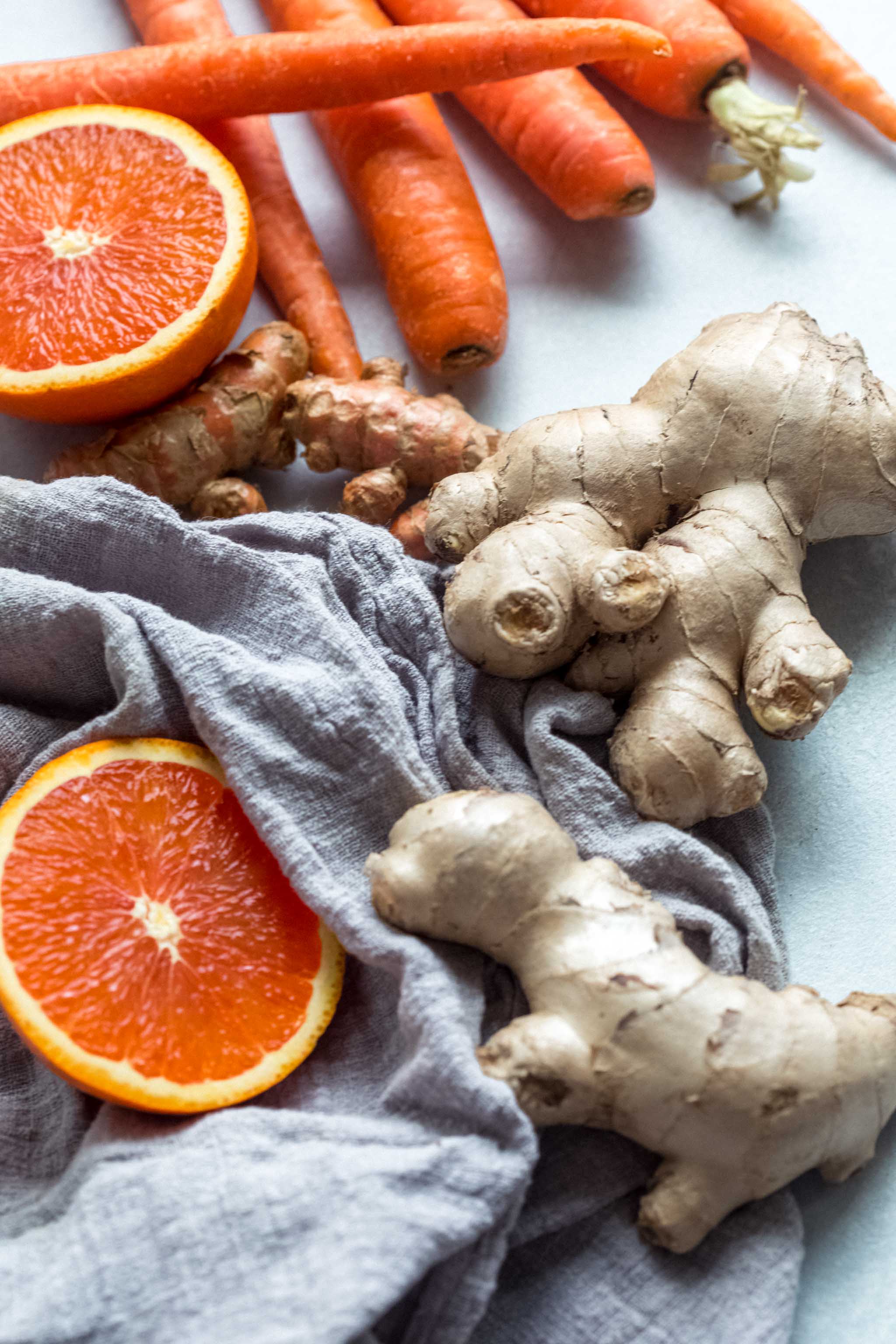 Ingredients for carrot juice.