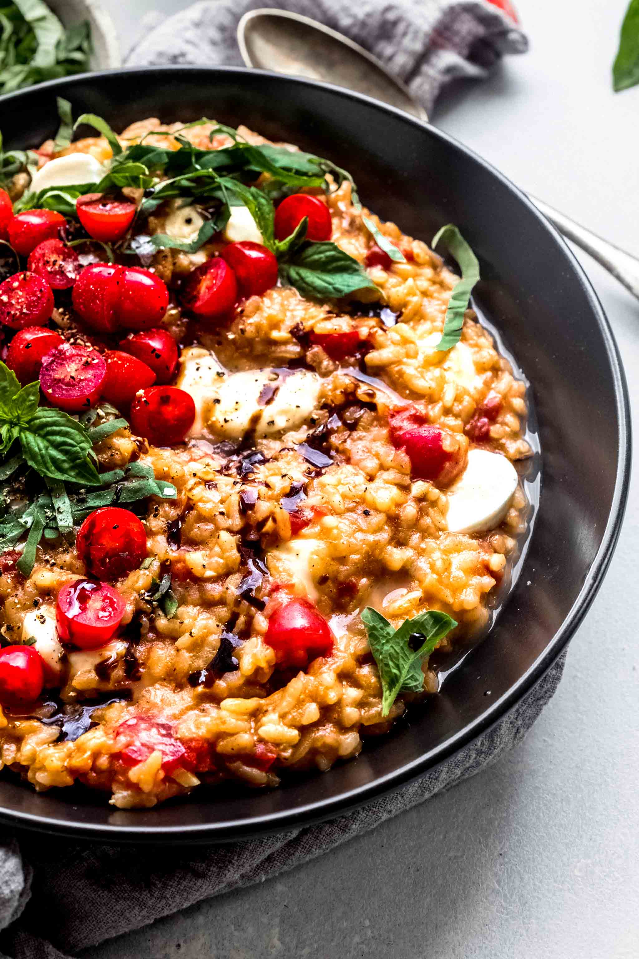 Caprese Risotto (Creamy Tomato Mozzarella Risotto)