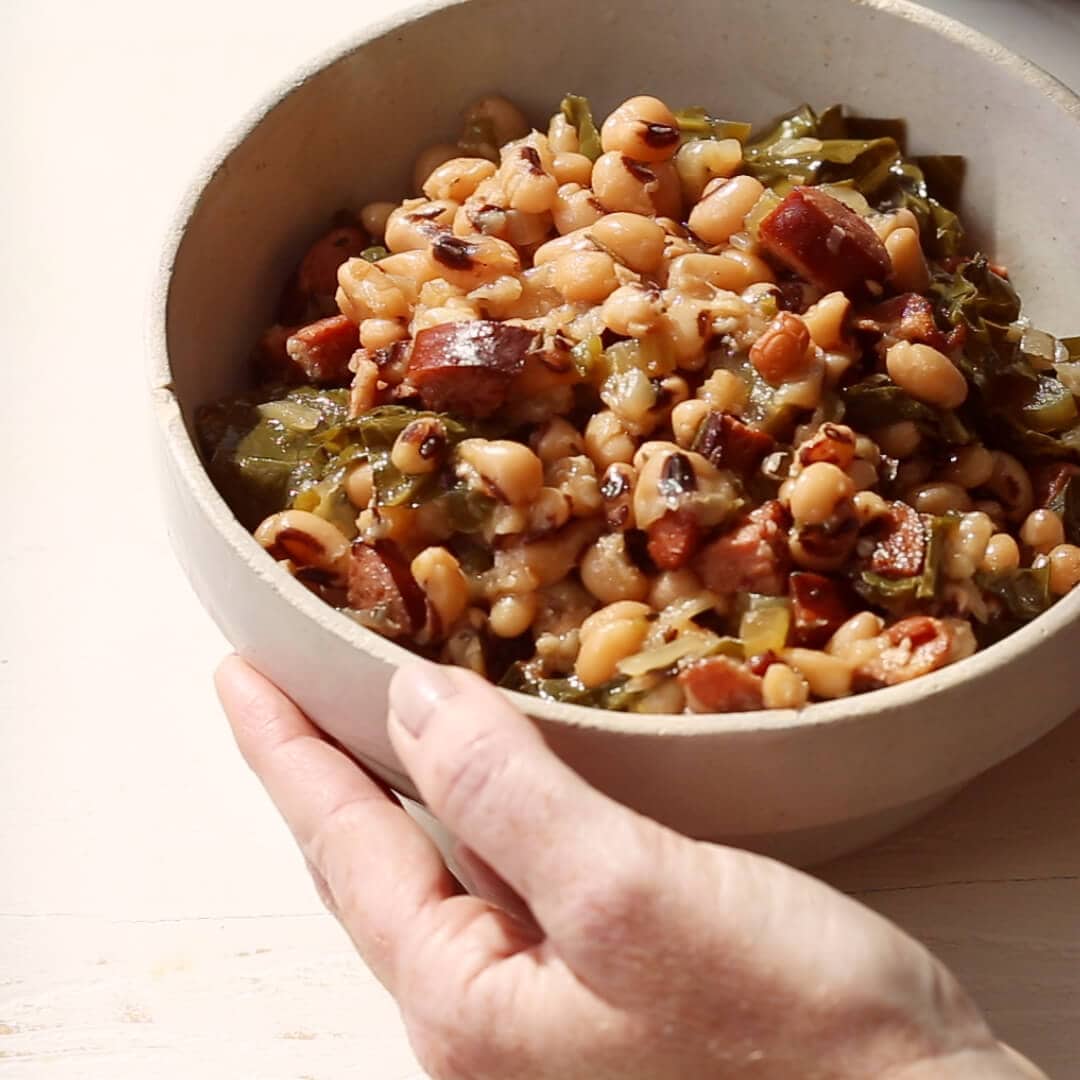 Instant Pot Black Eyed Peas + VIDEO with Bacon & Sausage Platings