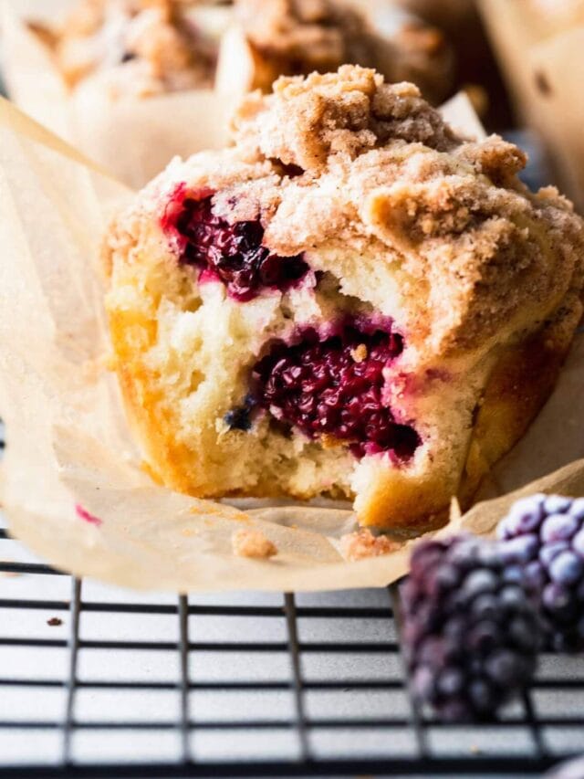 Bakery-Style Blackberry Muffins