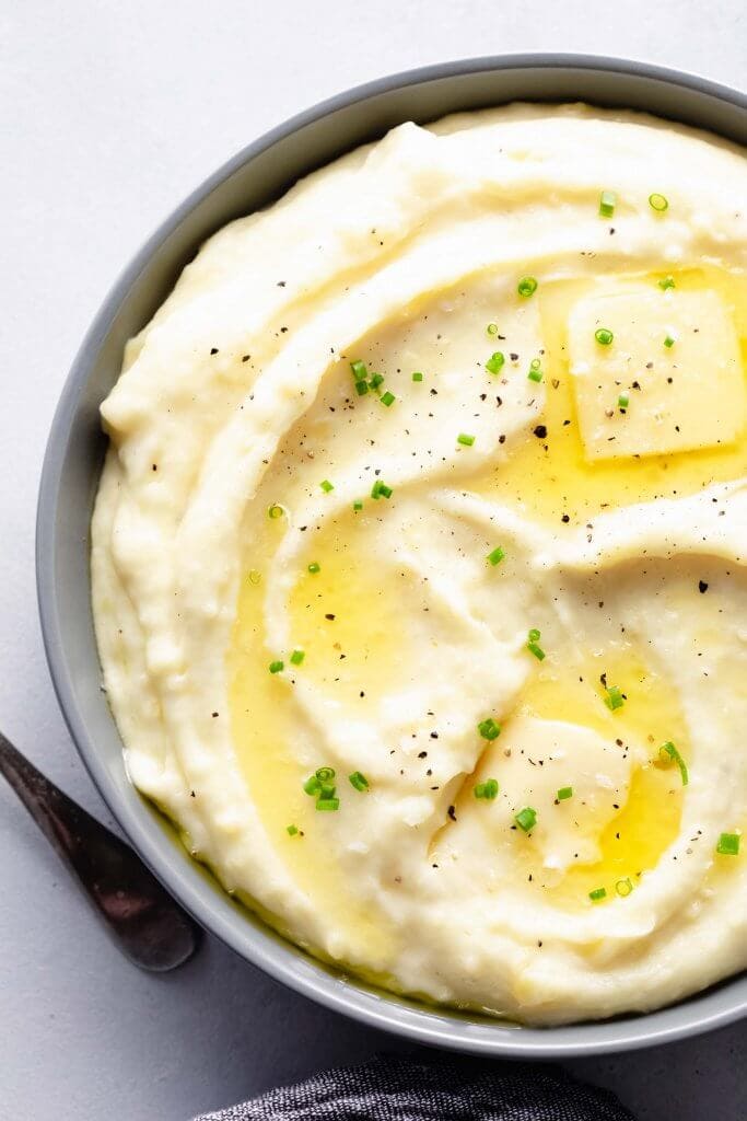 Instant Pot Mashed Potatoes with Sour Cream are the most delicious mashed potatoes you will ever have. They’re light, creamy, buttery & quick to make with the help of your pressure cooker.