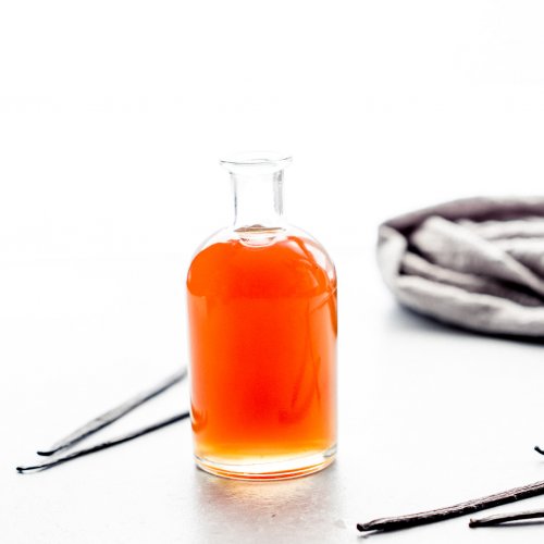 Sous Vide Vanilla Extract (Easy Homemade Recipe)