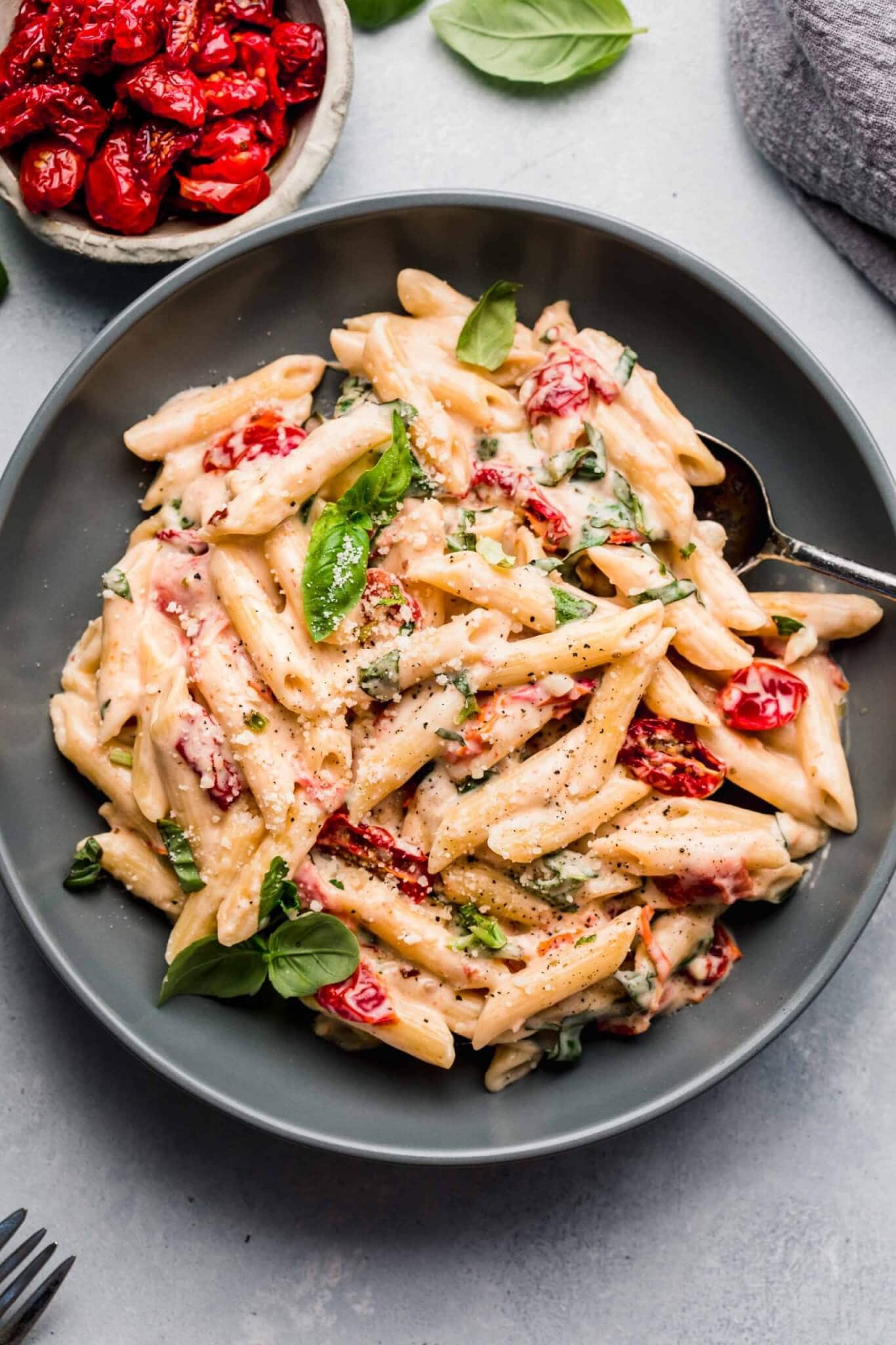 Creamy Sun-Dried Tomato Pasta (EASY 20-Minute Recipe)