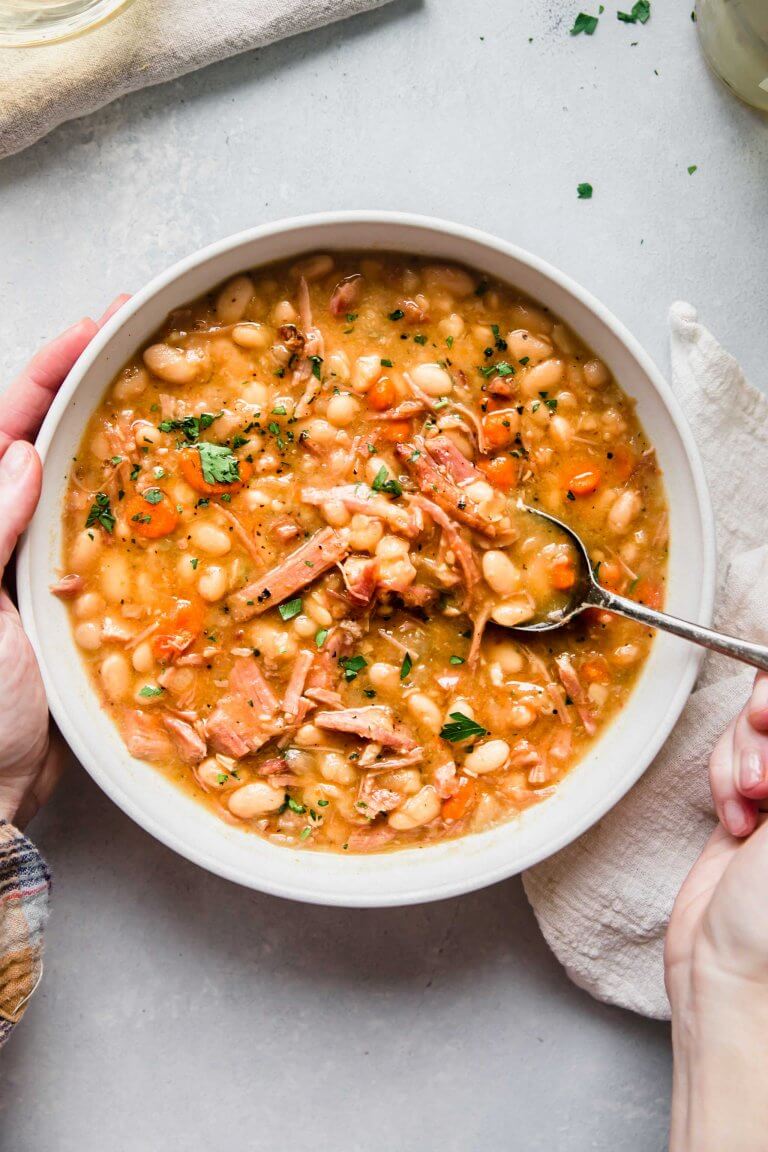 10 BEST Wine Pairings With Ham Platings + Pairings