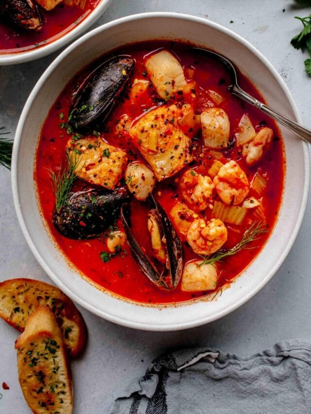 How to Make Cioppino (Seafood Stew) Platings + Pairings