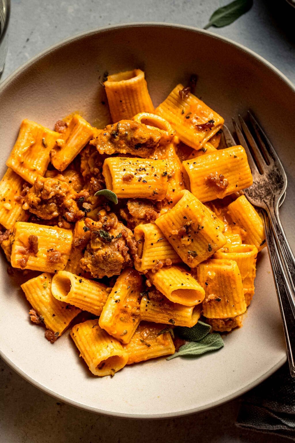 Creamy Pumpkin Pasta Sauce (Easy 30Minute Recipe!)