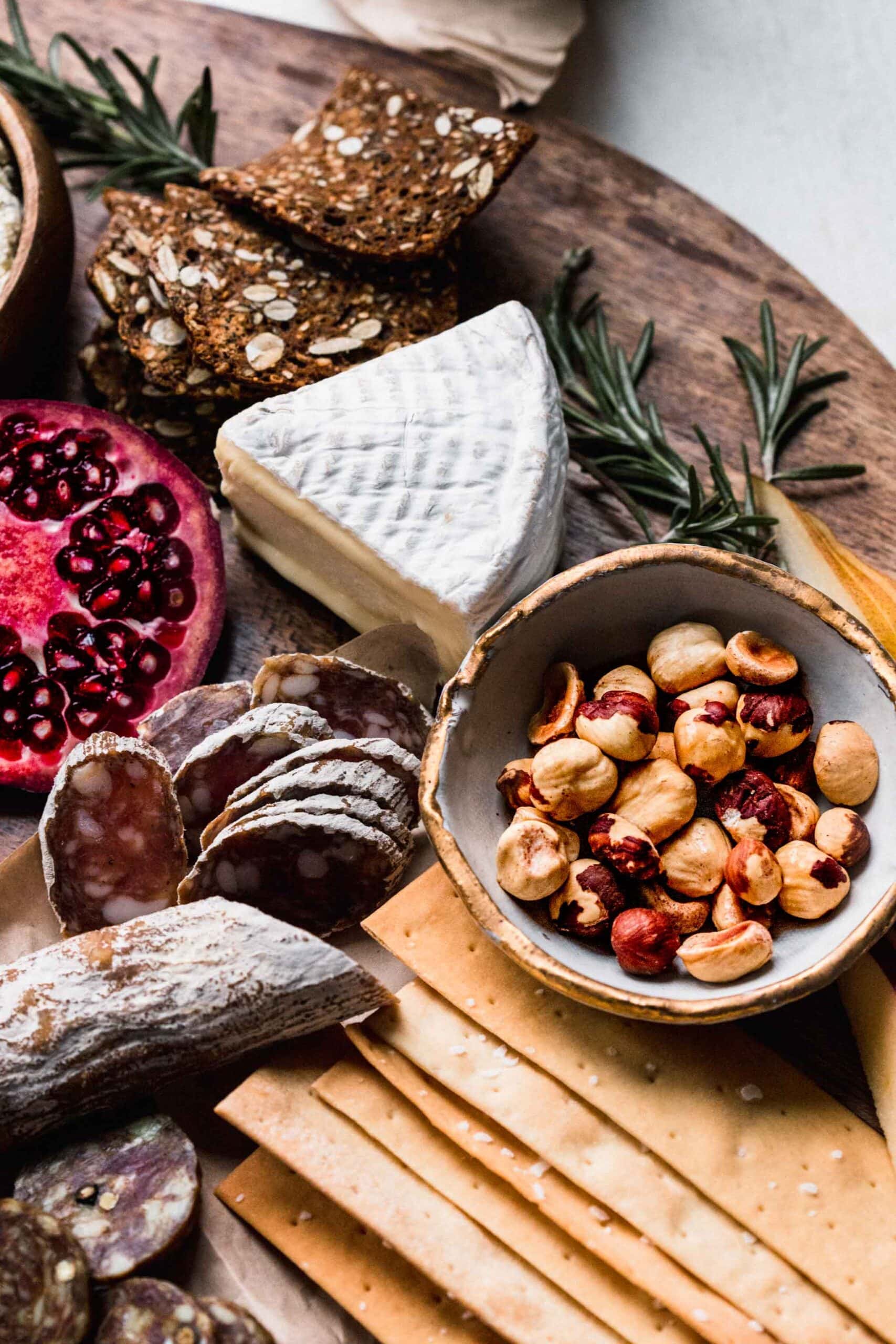 Pairing Sparkling Wine with Cheese Platings + Pairings