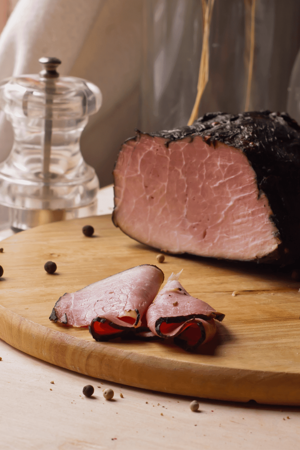 10 BEST Wine Pairings With Ham Platings + Pairings