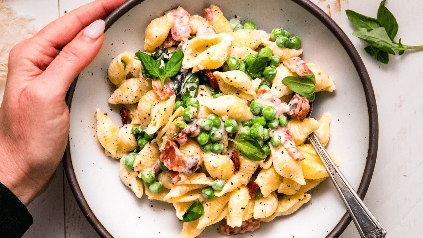 This Bacon and Pea Pasta Is Pure Comfort Food