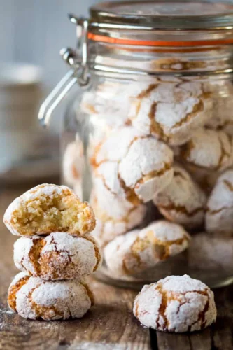 Amaretti cookies in jar.