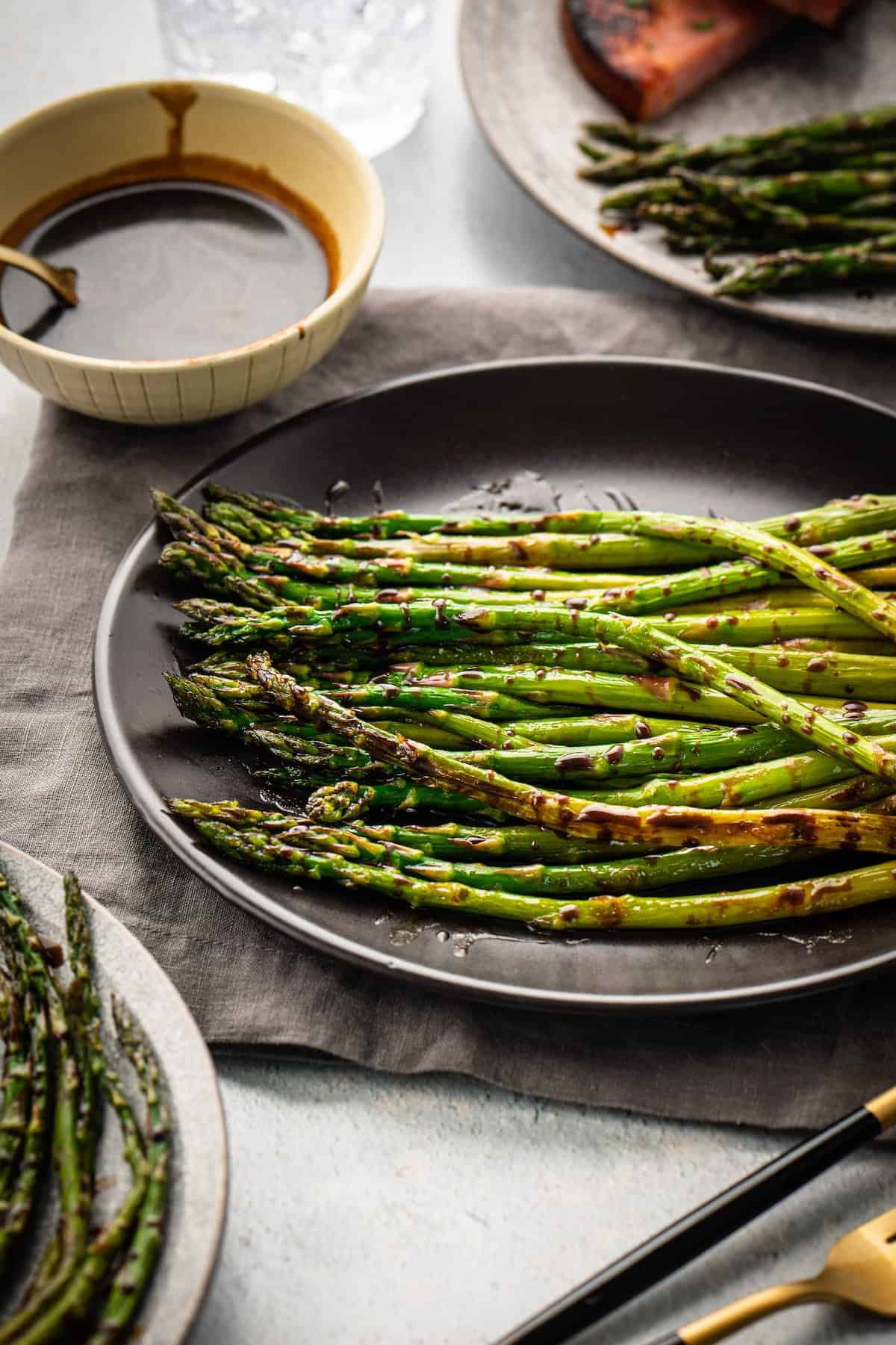 15+ Sauces for Asparagus (Quick + Easy Recipes)