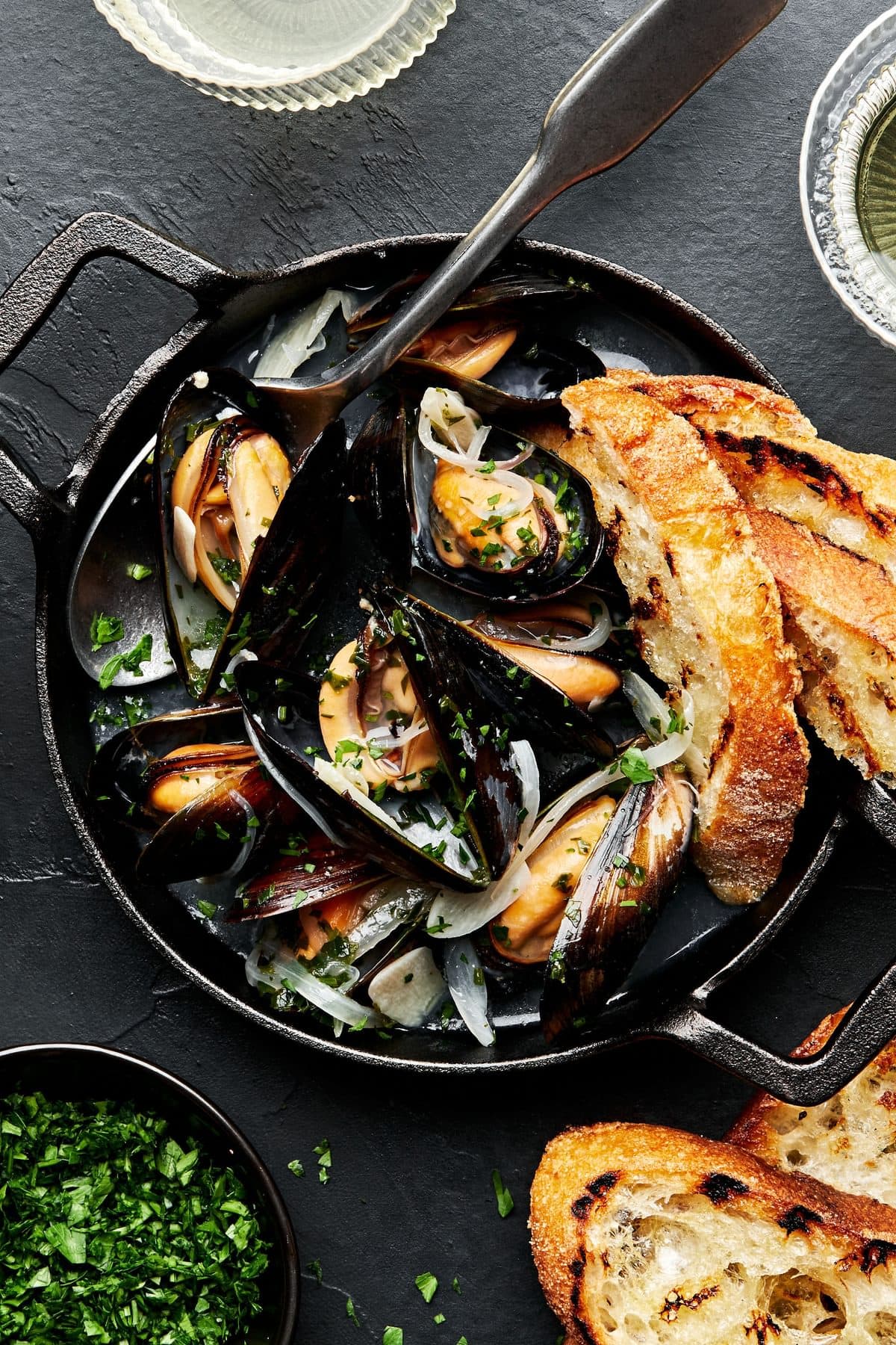 15+ Sensational Sauces for Mussels (Easy Recipes)