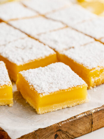 50+ BEST Lemon Desserts (Cakes, Cookies & More!)