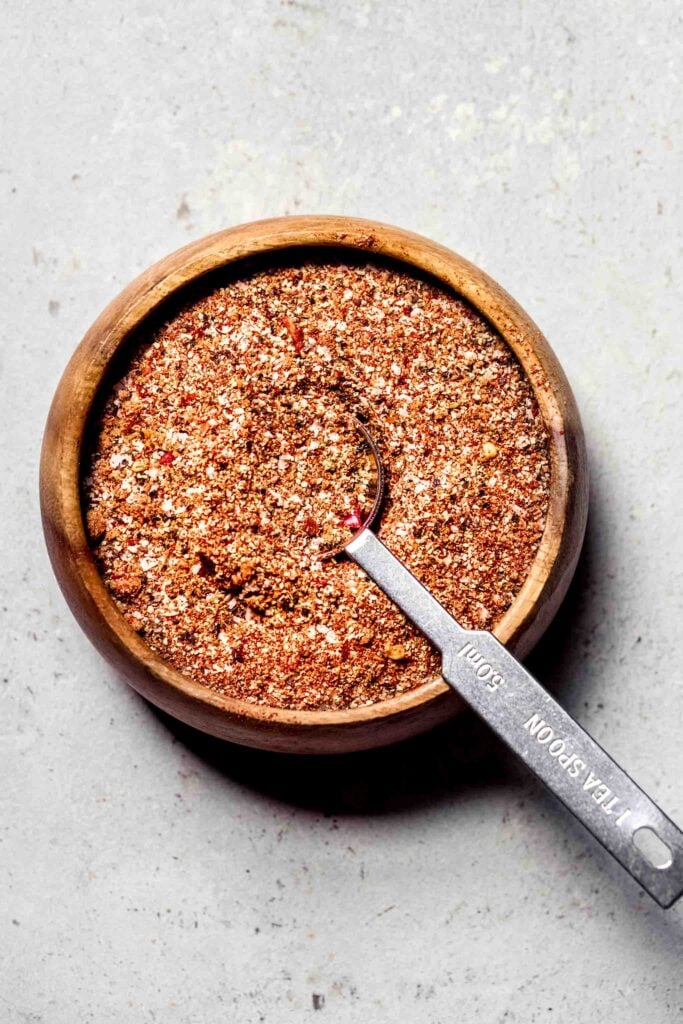 Dry rub in small bowl with measuring spoon. 