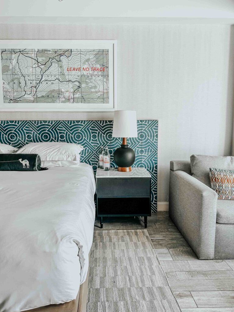 Room at the kimpton rowan.