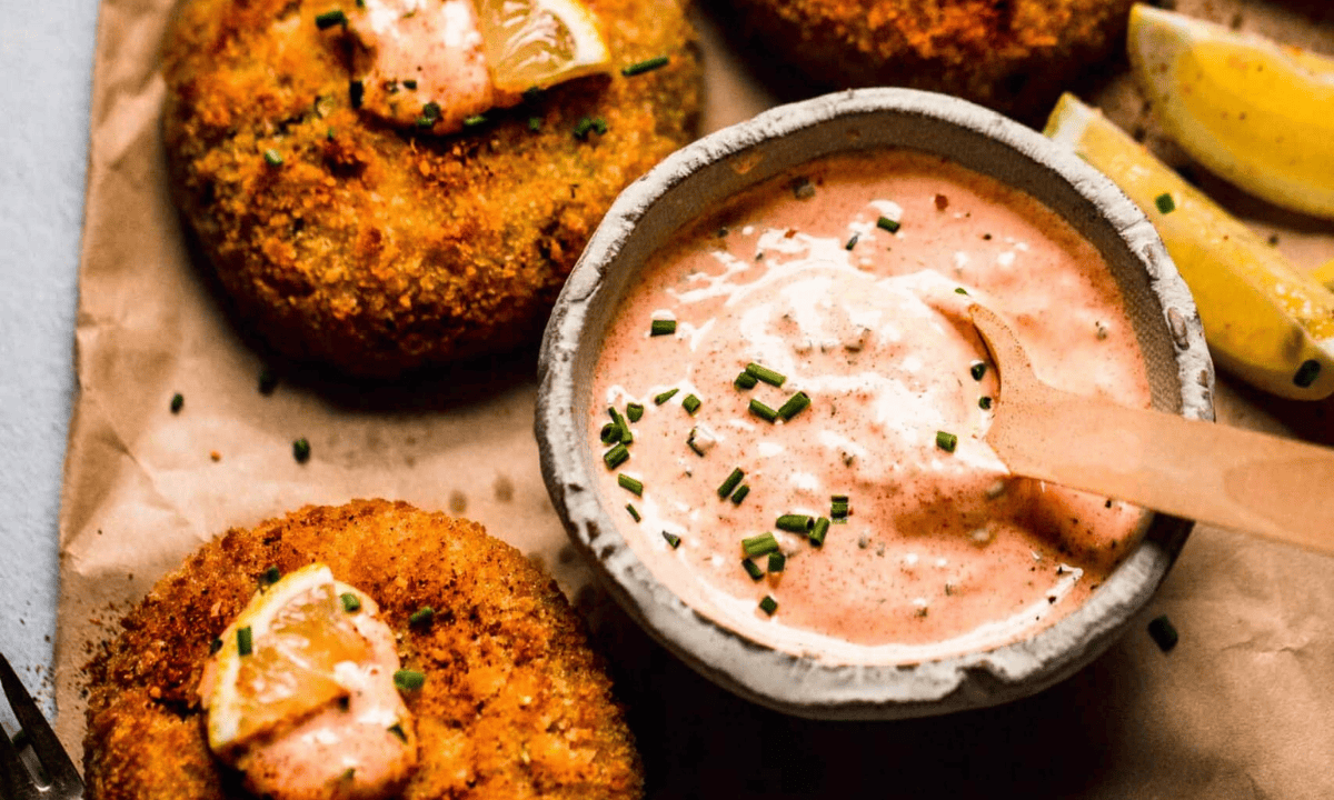 Homemade Crab Cake Dipping Sauce (Easy Recipe!)